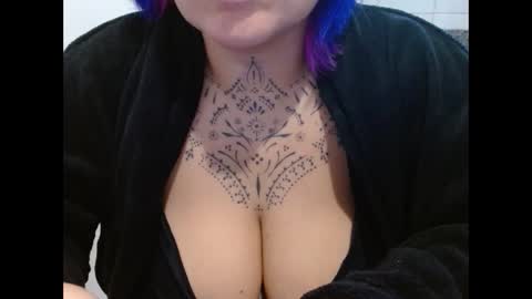 Vah Oliver online show from November 2025 03:46:01 PM