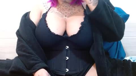 Vah Oliver online show from December 2025 12:43:02 PM