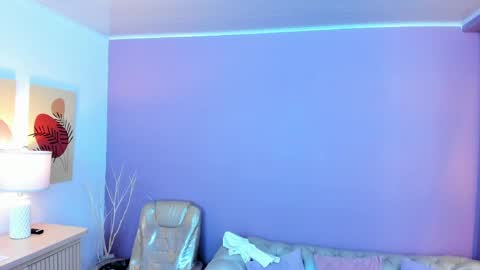 Vaiolet Harris online show from April 2026 11:47:01 AM