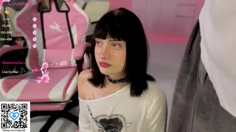 Marin online show from November 2025 12:15:01 PM