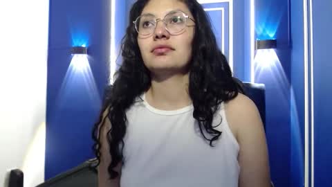 Vainilla online show from October 2025 03:31:01 AM