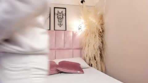 Daniela  online show from April 2026 12:43:01 PM