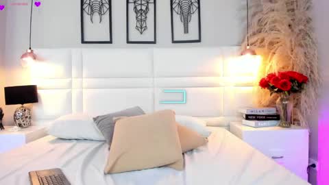 Daniela  online show from April 2026 01:42:02 AM