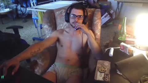 valdivar__ online show from April 2026 12:32:01 PM