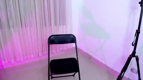 HI IM NEW online show from April 2026 02:50:01 PM