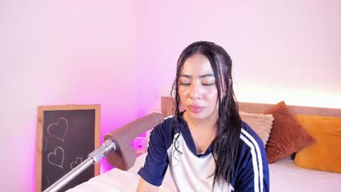 Snapshot of valecute_ chatting on June 2026 08:11:01 PM Vale online show from June 2026 08:11:01 PM