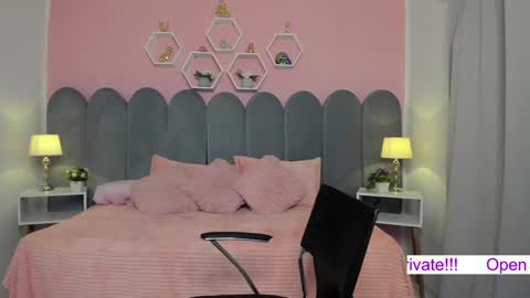 Valentina Montoya online show from January 2025 03:45:01 AM