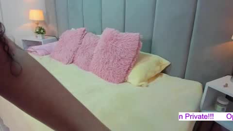 Valentina Montoya online show from March 2025 04:49:01 AM