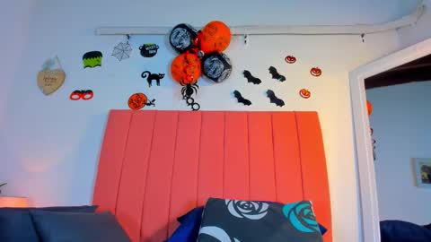 VALENTINA  3 online show from October 2025 12:06:01 PM