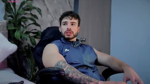 valenthinoking online show from October 2025 03:06:02 AM