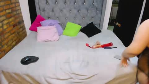 Valentina online show from September 2025 01:06:01 AM