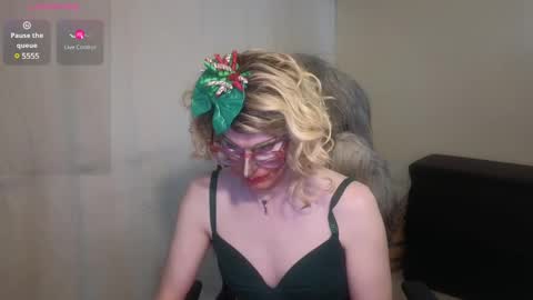 Snapshot of valentia_vickers chatting on December 2024 06:34:01 AM Valentia online show from December 2024 06:34:01 AM