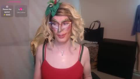 Snapshot of valentia_vickers chatting on December 2024 01:26:01 AM Valentia online show from December 2024 01:26:01 AM