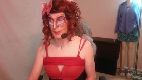 Snapshot of valentia_vickers chatting on January 2025 12:46:01 AM Valentia online show from January 2025 12:46:01 AM