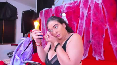 Valentina online show from October 2025 07:32:01 PM