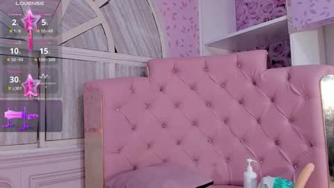 Snapshot of valentina_cortes72 chatting on September 2025 08:25:02 AM Valentina online show from September 2025 08:25:02 AM