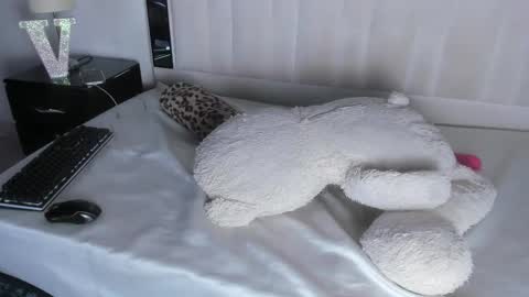 Valentina online show from November 2025 01:17:02 PM