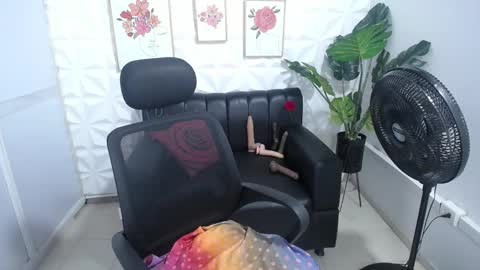 Valentina  online show from February 2025 01:21:01 AM