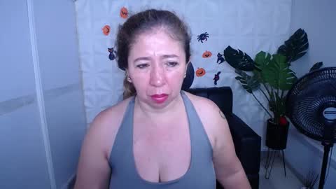 Valentina  online show from October 2025 09:03:02 PM