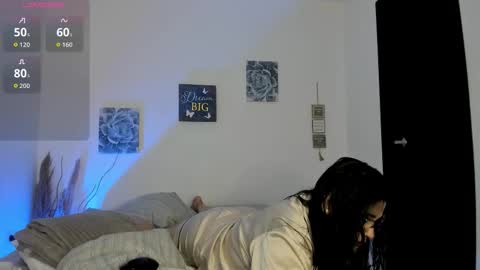 valentina_owens online show from November 2025 07:58:01 PM