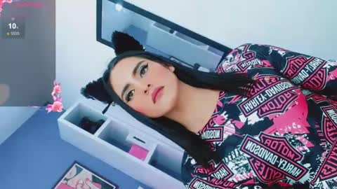 Snapshot of valentina_princess_ chatting on March 2025 08:48:01 AM valentina_princess_ online show from March 2025 08:48:01 AM