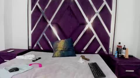 valentinaasm online show from March 2026 01:17:01 PM