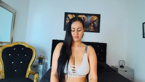 Snapshot of valentinajaramilloo chatting on June 2026 02:12:02 PM ValentinaJaramilloo online show from June 2026 02:12:02 PM