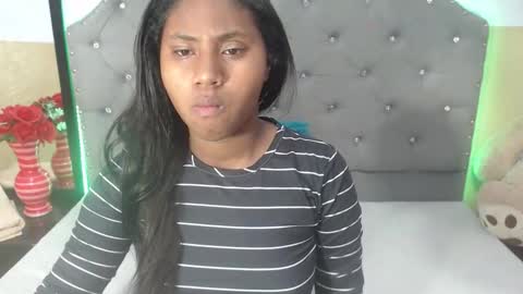 valentina vega online show from November 2025 06:01:01 AM