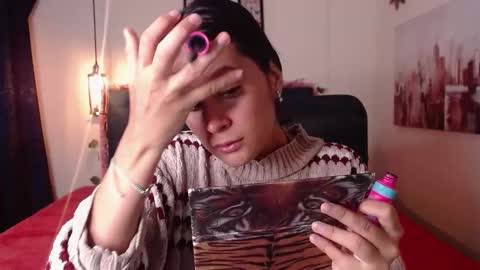 Snapshot of valentini_villa chatting on September 2025 01:44:02 PM V A L E N T I N I online show from September 2025 01:44:02 PM