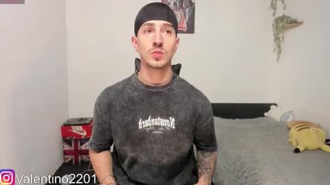 valentino online show from March 2026 06:21:01 AM