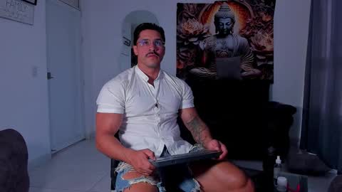    online show from November 2025 01:55:01 PM