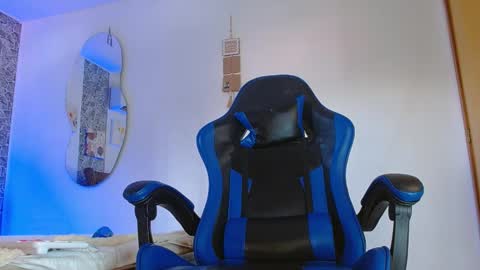 Mistery Guy online show from December 2025 05:19:02 PM