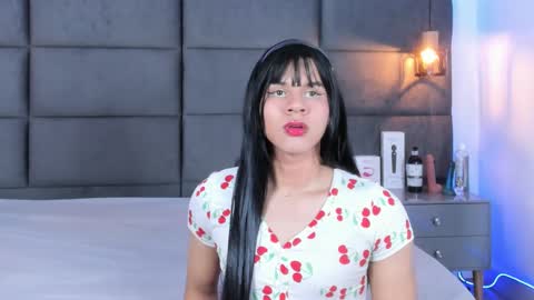 valentino moon online show from September 2025 02:35:01 AM