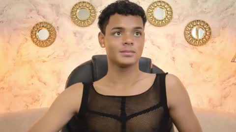 valentino_thompson online show from September 2025 07:57:02 PM