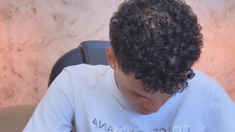 valentino_thompson online show from October 2025 07:03:02 PM