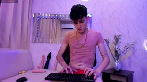 Valentino online show from February 2025 04:09:02 AM