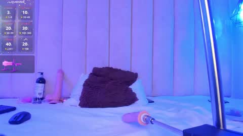 Valentino online show from March 2025 04:57:02 AM