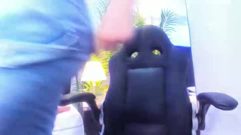 valeri_tafur online show from October 2025 11:08:02 AM