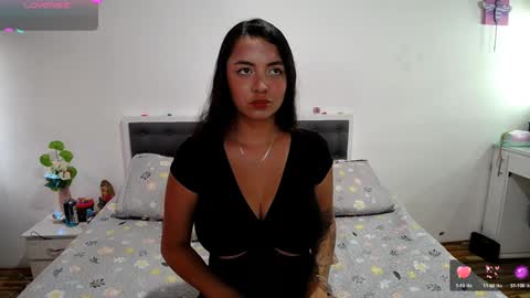 Snapshot of valeria_and_katy chatting on January 2025 12:39:02 PM valeria 24 online show from January 2025 12:39:02 PM