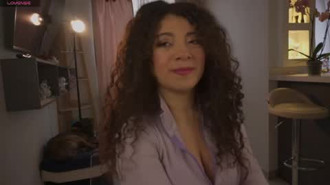 Snapshot of valeria_rosses chatting on June 2026 08:34:02 PM Valeria online show from June 2026 08:34:02 PM