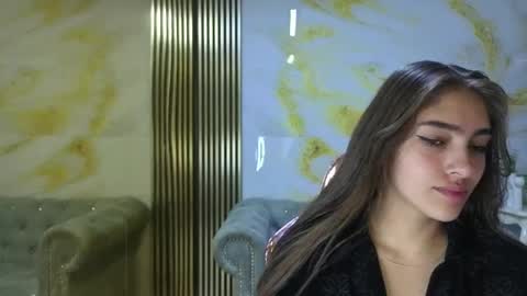 Snapshot of valeriaa_s chatting on May 2026 01:39:02 PM valeriaa_s online show from May 2026 01:39:02 PM