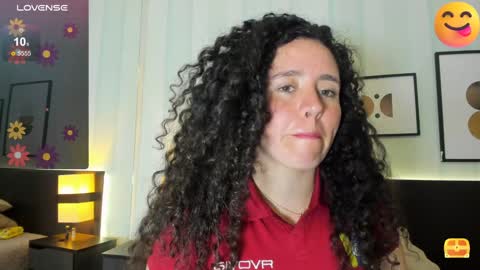 Snapshot of valeriaa_soler chatting on January 2025 03:42:01 PM Valeria online show from January 2025 03:42:01 PM
