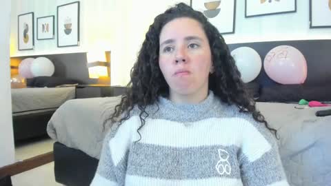 Snapshot of valeriaa_soler chatting on January 2025 03:36:02 PM Valeria online show from January 2025 03:36:02 PM
