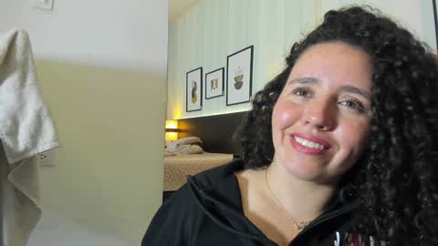 Snapshot of valeriaa_soler chatting on January 2025 06:31:01 PM Valeria online show from January 2025 06:31:01 PM