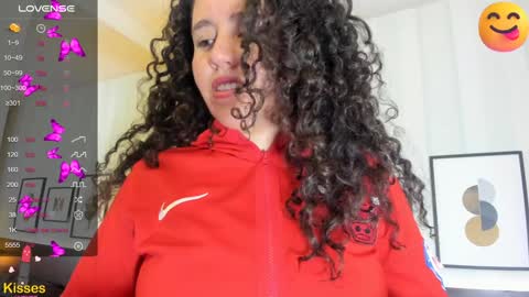 Snapshot of valeriaa_soler chatting on January 2025 12:37:01 PM Valeria online show from January 2025 12:37:01 PM