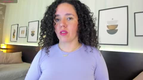 Snapshot of valeriaa_soler chatting on February 2025 03:58:02 PM Valeria online show from February 2025 03:58:02 PM