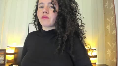 Snapshot of valeriaa_soler chatting on February 2025 12:34:01 PM Valeria online show from February 2025 12:34:01 PM