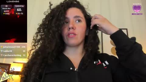Snapshot of valeriaa_soler chatting on February 2025 03:37:02 PM Valeria online show from February 2025 03:37:02 PM