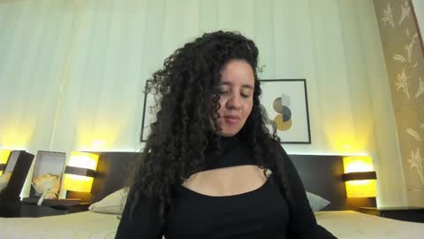 Snapshot of valeriaa_soler chatting on March 2025 07:27:02 PM Valeria online show from March 2025 07:27:02 PM