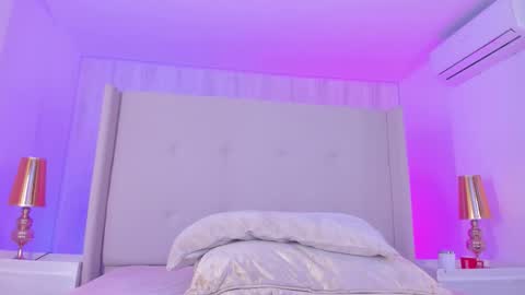 Snapshot of valeriah_ chatting on November 2025 12:04:01 PM Valeria online show from November 2025 12:04:01 PM